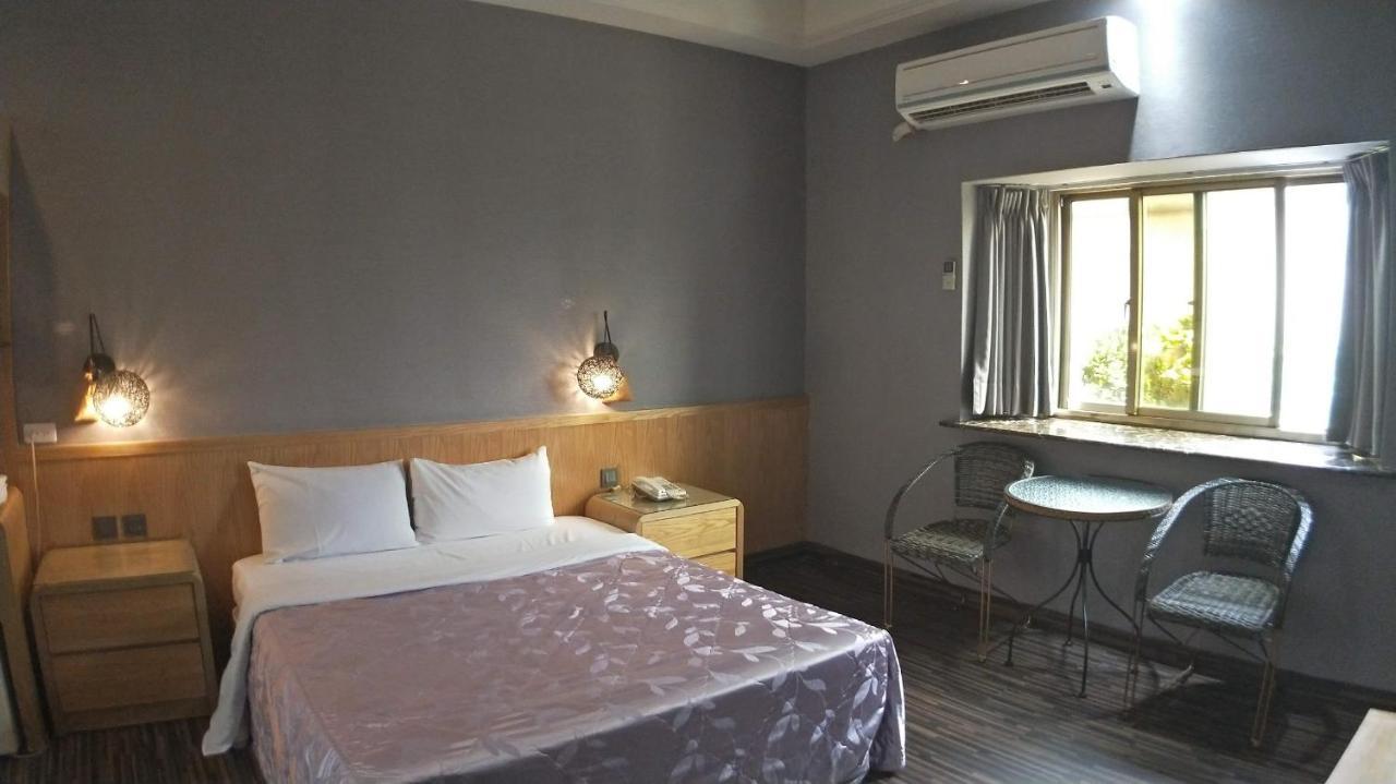 愛情海 Motel Toufen Buitenkant foto
